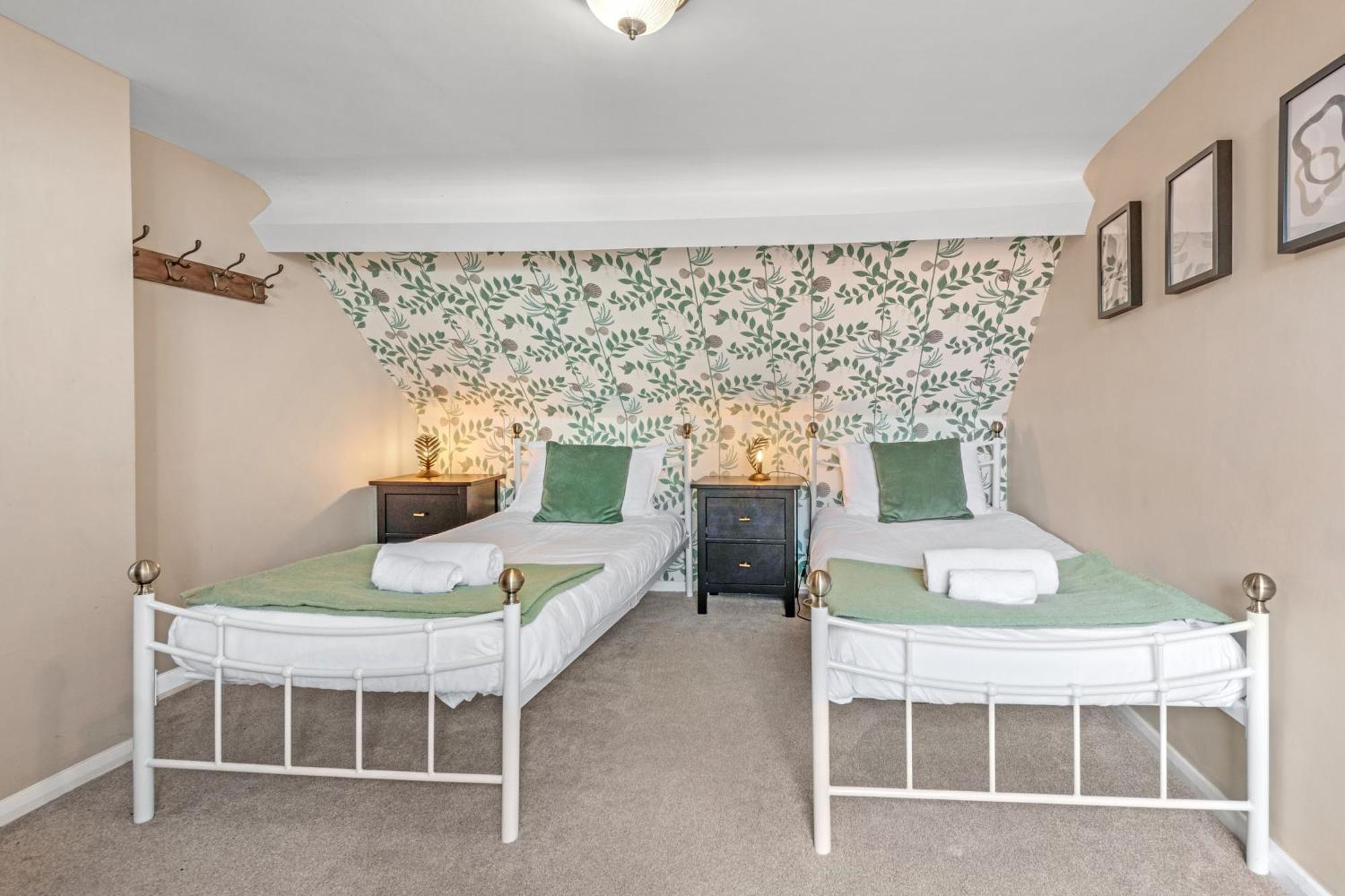 Villa Adventure House - Whitby Esterno foto